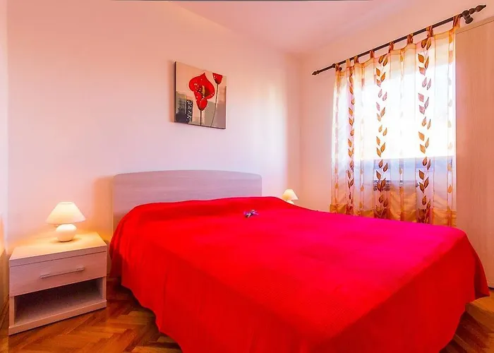 Apartments Valbandon